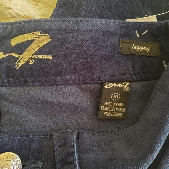 Seven 7 Navy Velvety Corduroy Legging pants Jeans Style Blue Size 10 - Picture 9 of 11